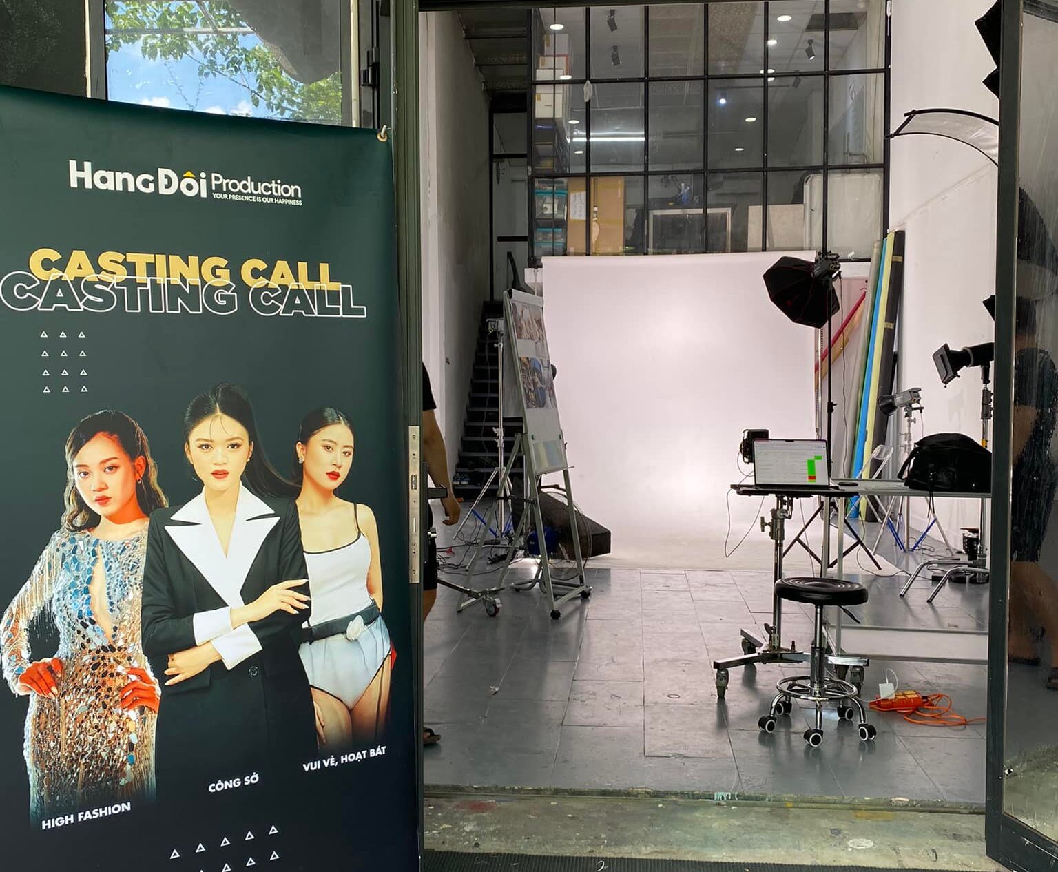 Tổ chức casting người mẫu cho dự án chụp ảnh thương mại tại studio Hang Đôi